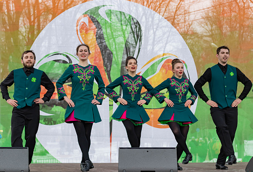 Выступление Московской школы ирландского танца Кельтерия на параде в честь Дня Святого Патрика в 2019 году в Сокольниках